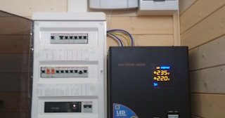 Установка и подключение стабилизаторов напряжения от 570 руб в Заволжье - ЭлектроЗвл
